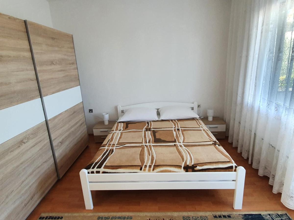 Apartmani Malinska Luaran gambar