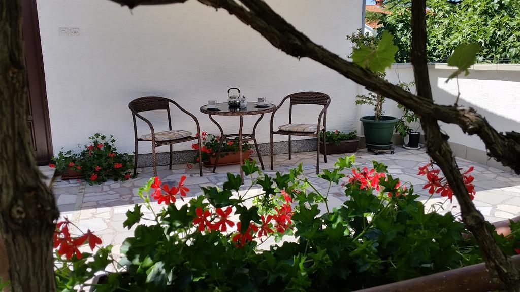 Apartmani Malinska Luaran gambar